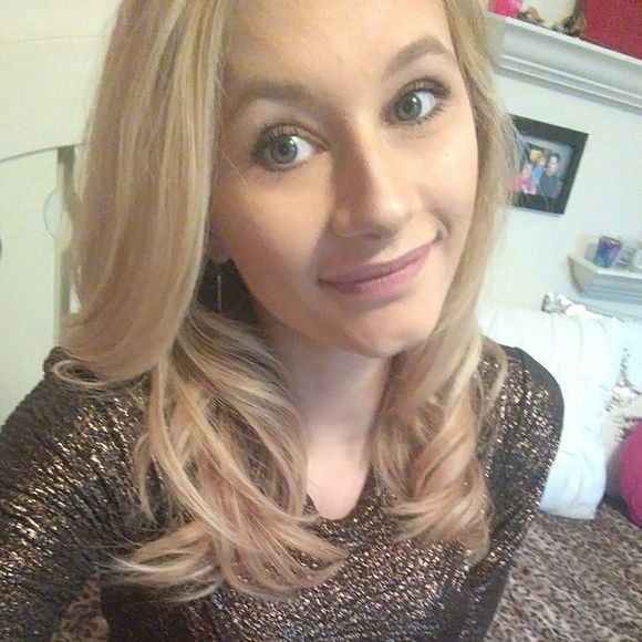 Meet your Posher, Lauren - Picture 1 of 1